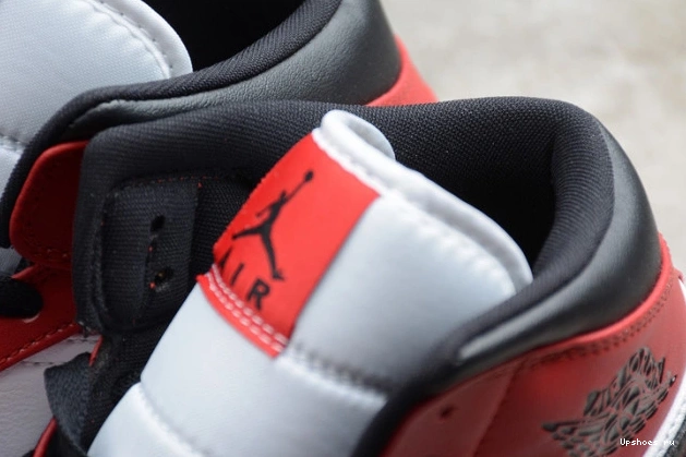 Mid Chicago Jordan 554724-069 Toe Air 1 0816